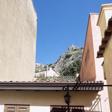 Appartamento Tina House - Il Cortile Nel Centro Storico Di Taormina Esterno foto