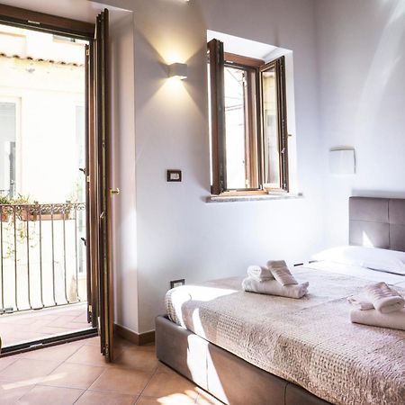 Appartamento Tina House - Il Cortile Nel Centro Storico Di Taormina Esterno foto