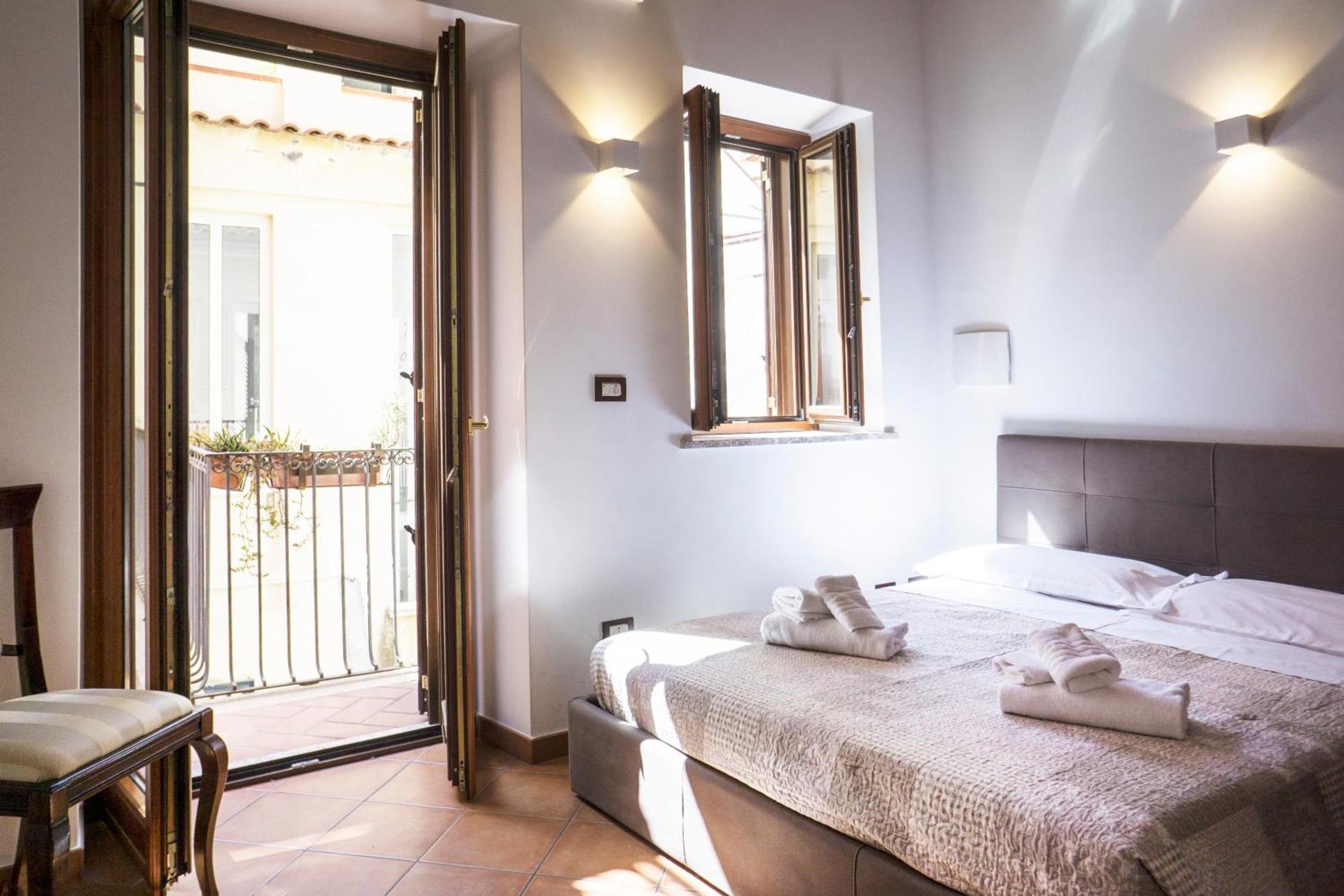 Appartamento Tina House - Il Cortile Nel Centro Storico Di Taormina Esterno foto