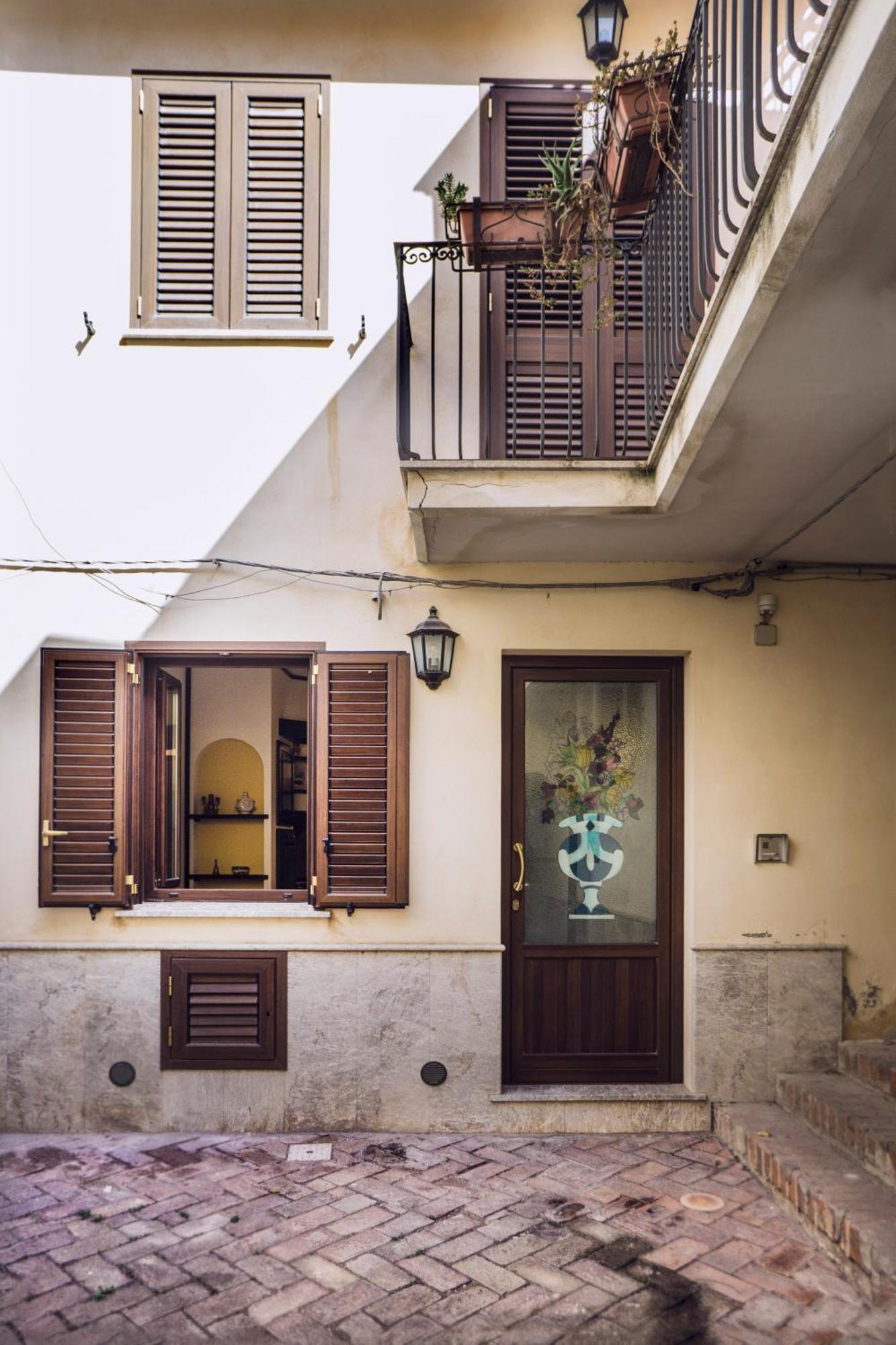 Appartamento Tina House - Il Cortile Nel Centro Storico Di Taormina Esterno foto