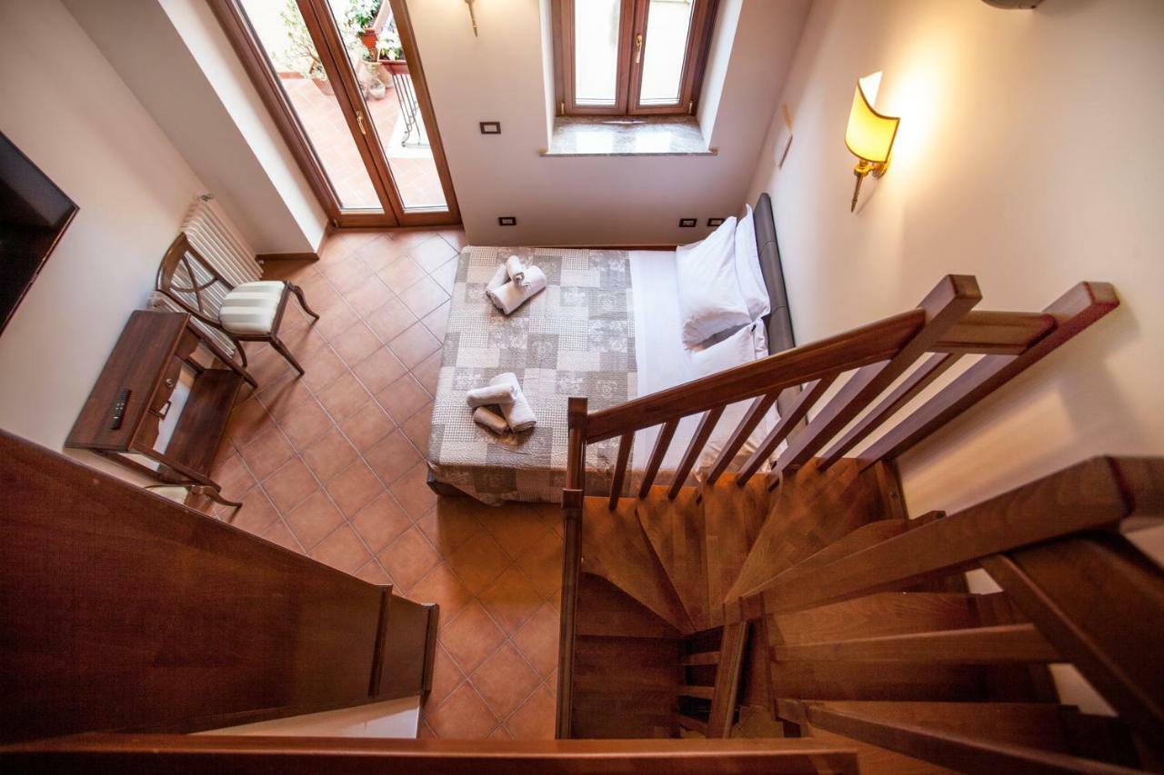 Appartamento Tina House - Il Cortile Nel Centro Storico Di Taormina Esterno foto